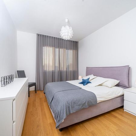 Cozy & Bright Apartment - W/ Balcony Udine Buitenkant foto